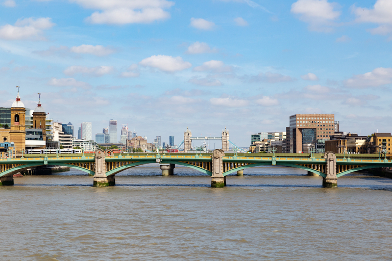 Exterior & Views 5, Luxurious Sir John Lyon Serviced Apartment, London
