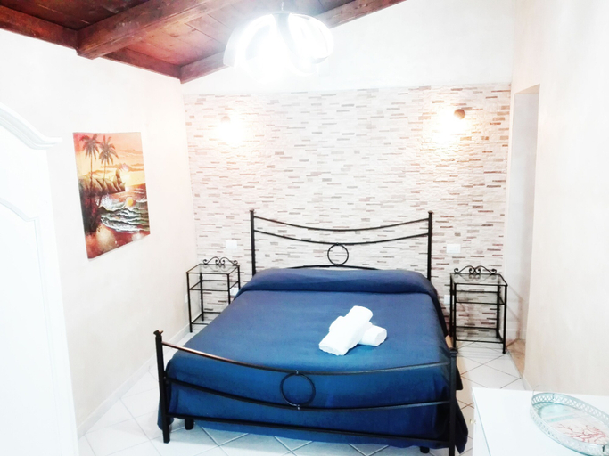 Bedroom 2, B&B Appartamenti l'Anfora, Latina