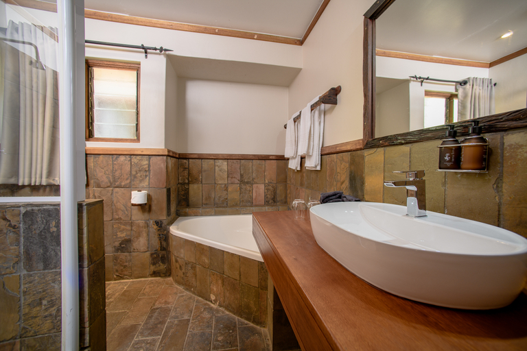 Bathroom 4, Umbhaba Eco Lodge, Ehlanzeni