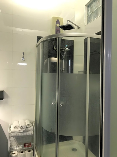Bathroom 5, Anavada Suites, Davao City