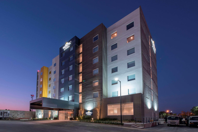 Exterior & Views 2, Microtel Inn & Suites by Wyndham San Luis Potosi, San Luis Potosí