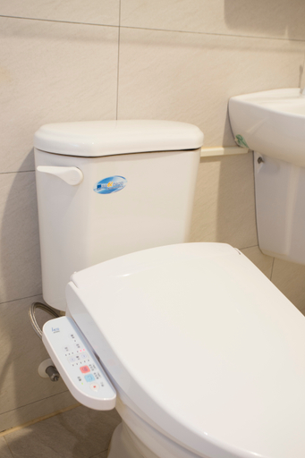 Bathroom 5, Silken Hotel, Taipei City