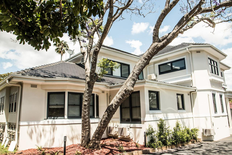 T&M HOUSE, Burwood
