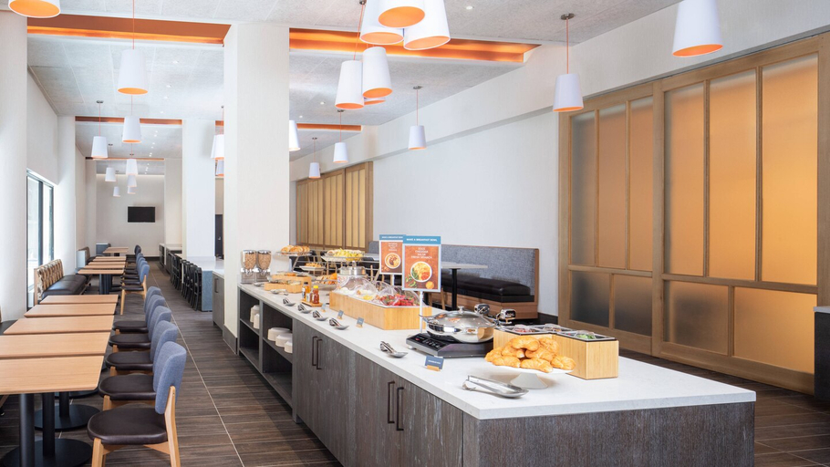 Food & Drinks 4, SpringHill Suites by Marriott New York Manhattan/T, New York