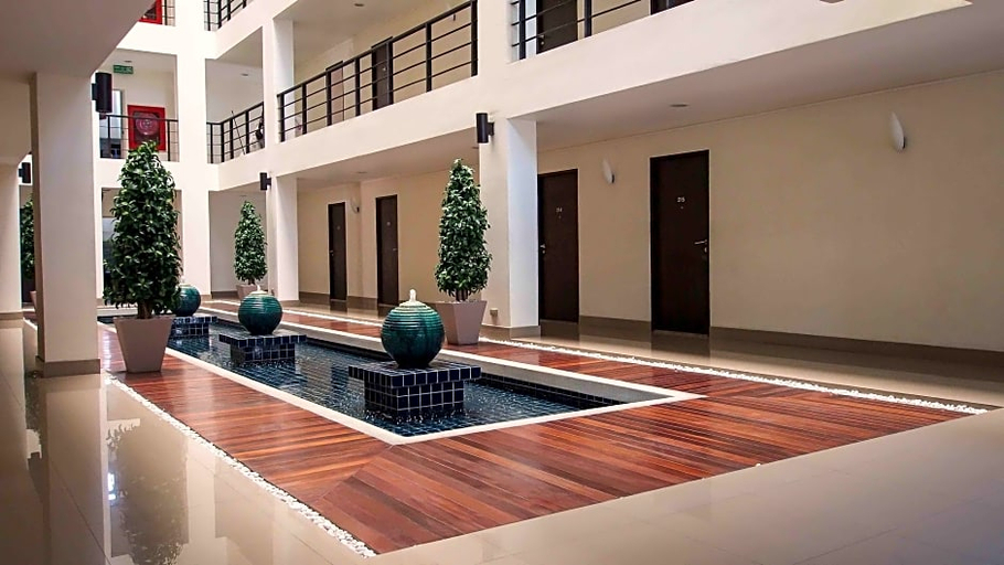 Public Area 4, The Atrium Ratchada 13, Din Dang
