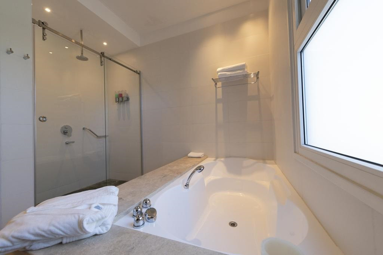 Bathroom, El Carmelo Mountain Lodge, Luján de Cuyo