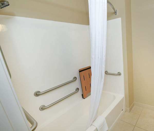 Bathroom 5, Country Inn Suites Grand Forks Nd, Grand Forks