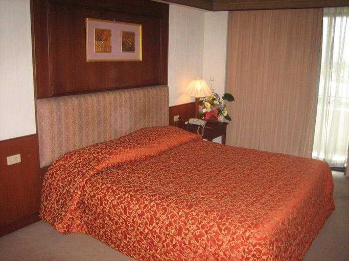 Bedroom 3, Ebina House, Lak Si