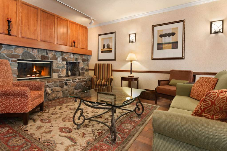 Public Area 3, Country Inn Suites By Radisson Stevens Point Wi, Portage