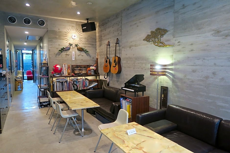 Public Area 3, Kangaroo Hotel, Taitō