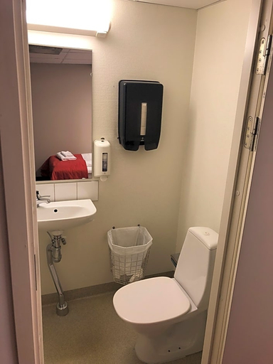Bathroom 4, Barken Viking, Göteborg