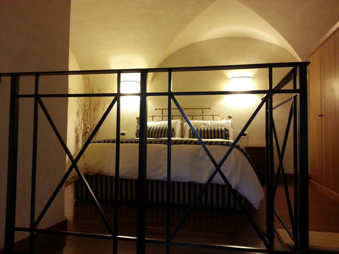 Public Area 4, Teichner Suite, Rome