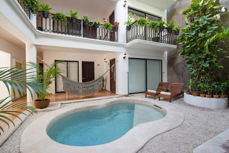Sport & Beauty 5, Banana Boutique by BFH, Cozumel