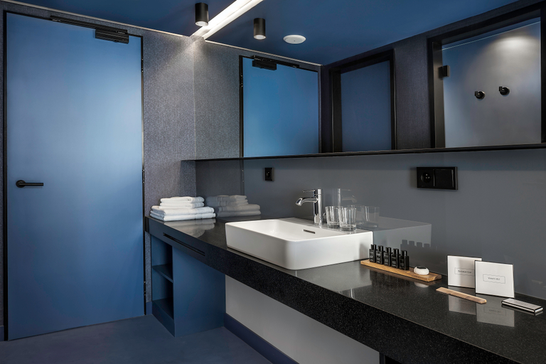 Bathroom 4, Urban Creme, Praha 1