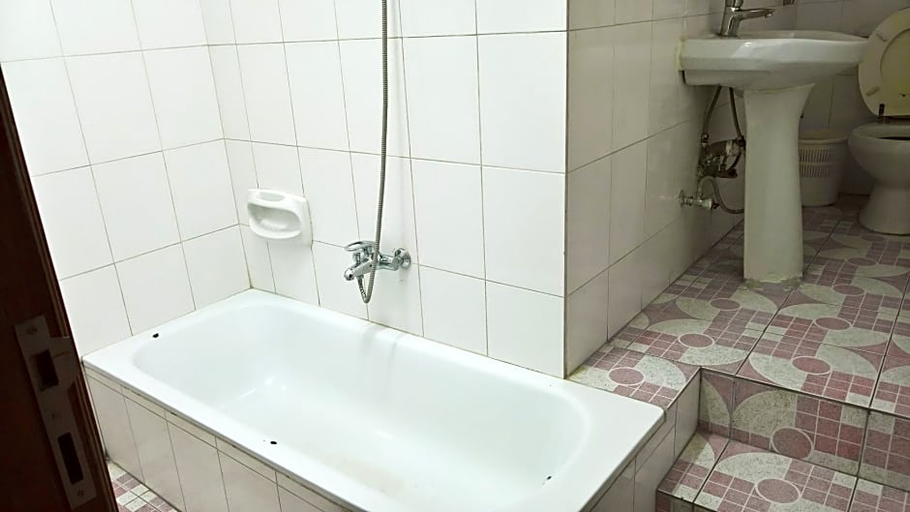 Bathroom 4, Hotel Pour Vous, Kinshasa