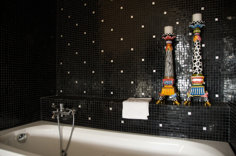 Bathroom 4, Torre Dantona Country Hotel, Ragusa