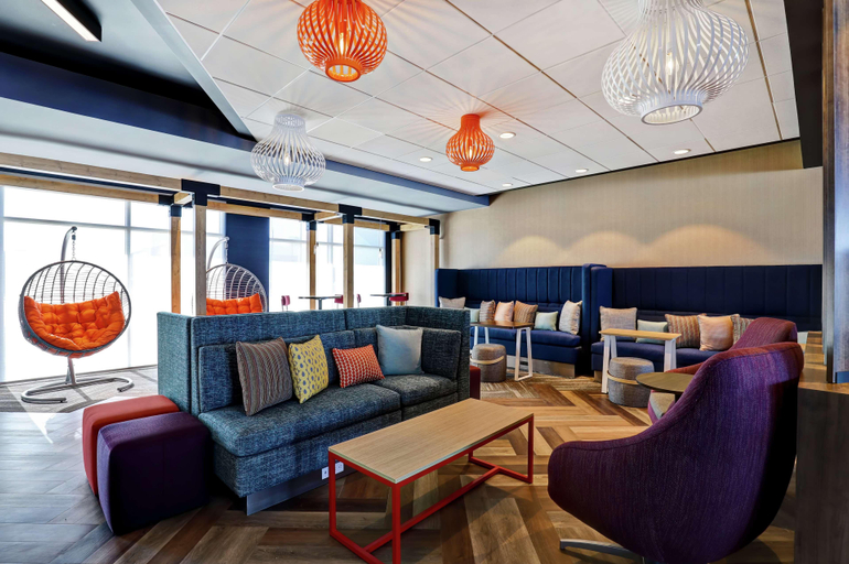 Public Area 2, Tru By Hilton Edmonton Windermere, Division No. 11