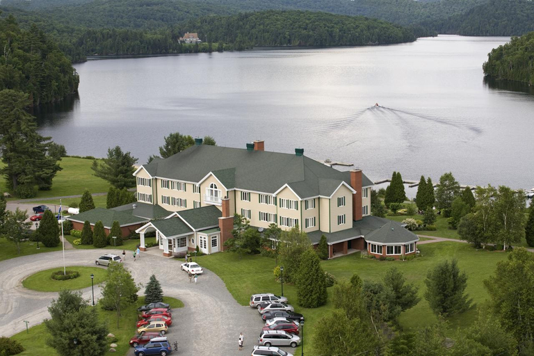 Exterior & Views