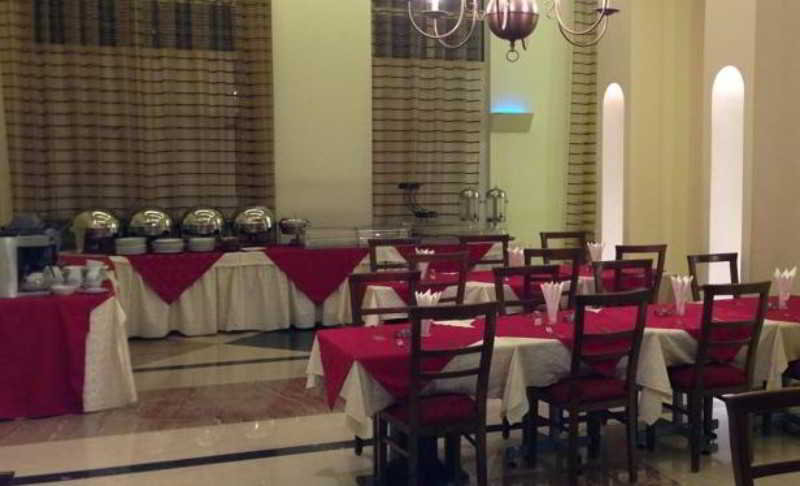 Food & Drinks 5, Padova Hotel, El Metn