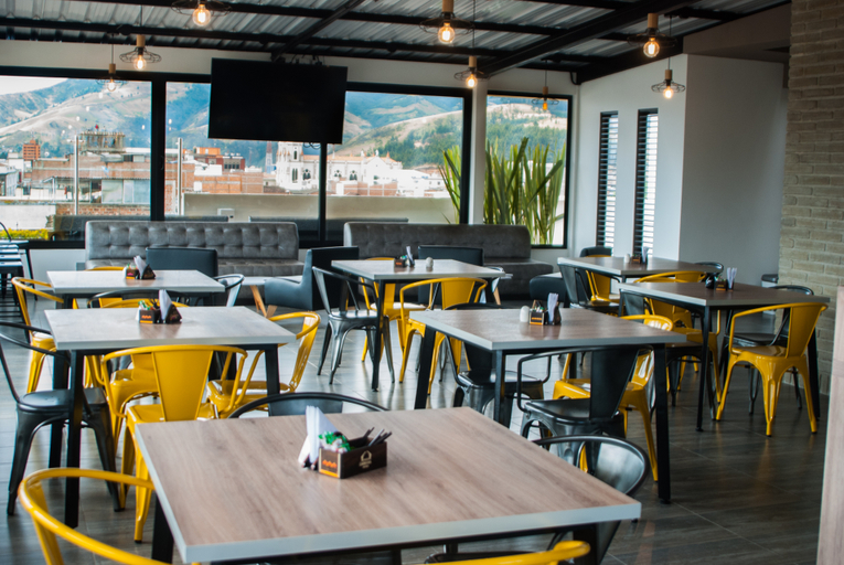 Food & Drinks 5, Plaza Carnaval, San Juan de Pasto