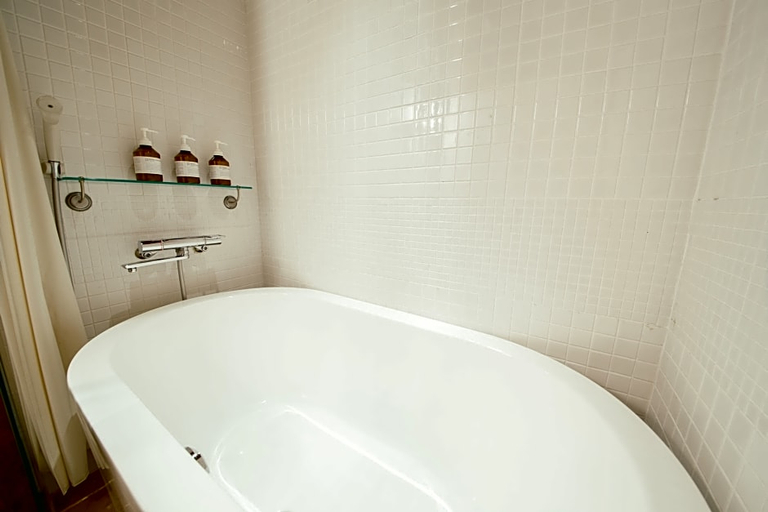 Bathroom 5, Kyoto Machiya Ryokan Cinq, Kyoto