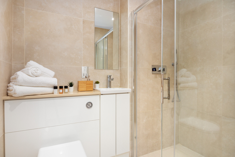Bathroom 4, Chancery Lane Apartments, London