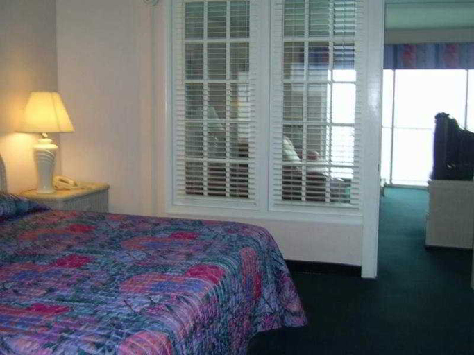 Bedroom 3, Sun Tower Hotel & Suites on the Beach, Broward