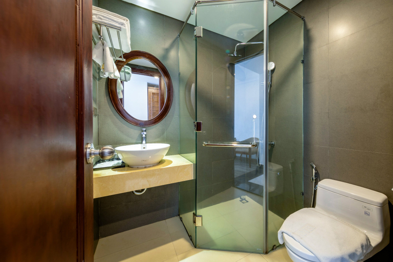 Bathroom 5, Grand Sea View Hotel & Spa Da Nang, Da Nang