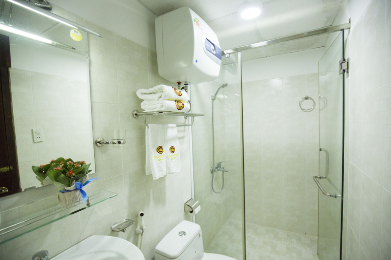 Bathroom 4, Gold Dream Hotel, Đà Lạt