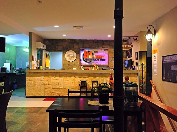 Food & Drinks 2, 91 Street Boutique Inn, Miri