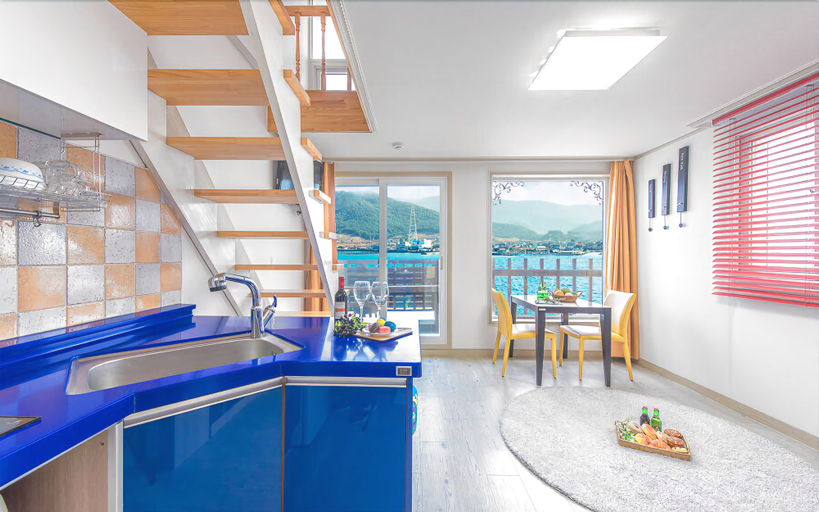 Sport & Beauty 4, Casa Pension Tongyeong, Tongyeong