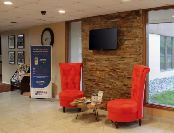 Public Area 2, Pocono Inn & Banquet - Stroudsburg, Monroe