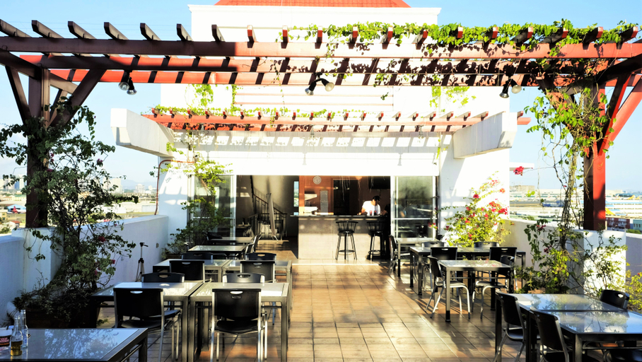 Food & Drinks, ZEN Rooms Ninoy Aquino Airport, Parañaque