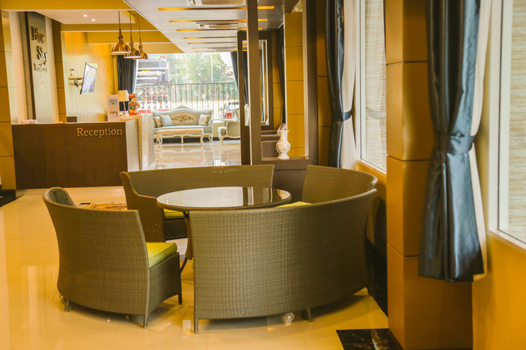 Public Area 30