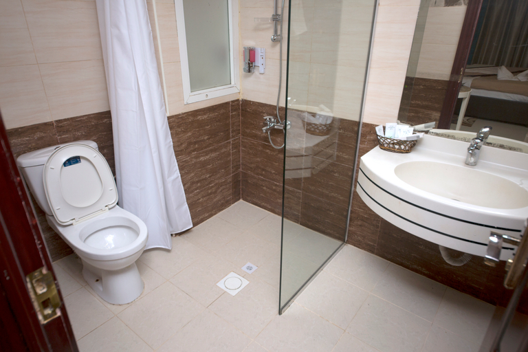 Bathroom 5, Mariana Hotel, Dubai