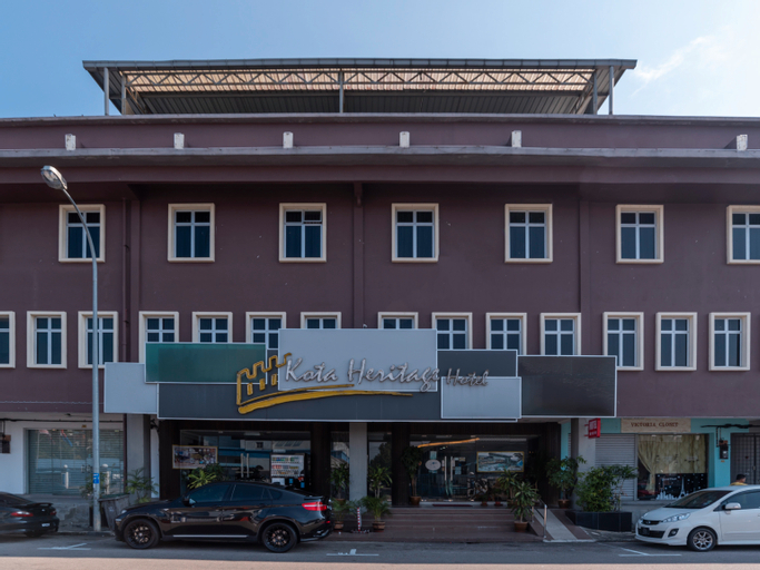 Exterior & Views