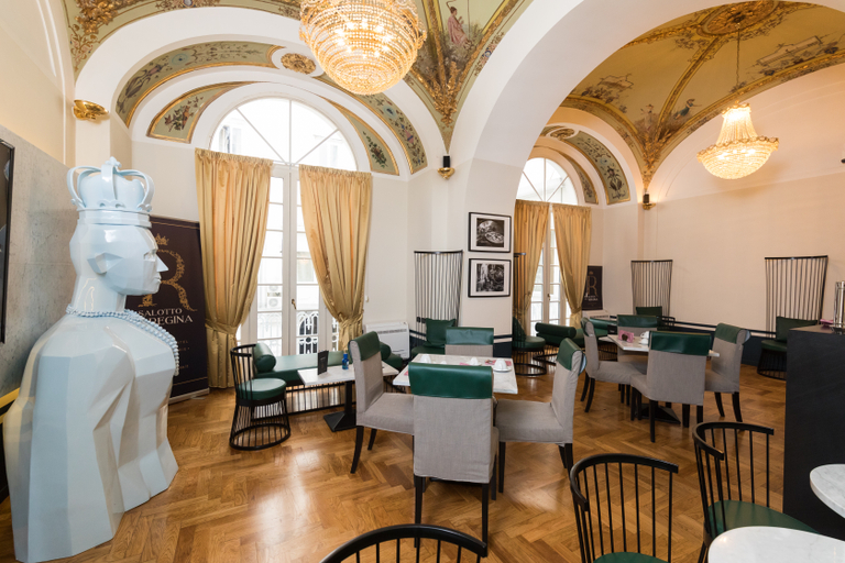 Food & Drinks 5, Il salotto della regina, Napoli