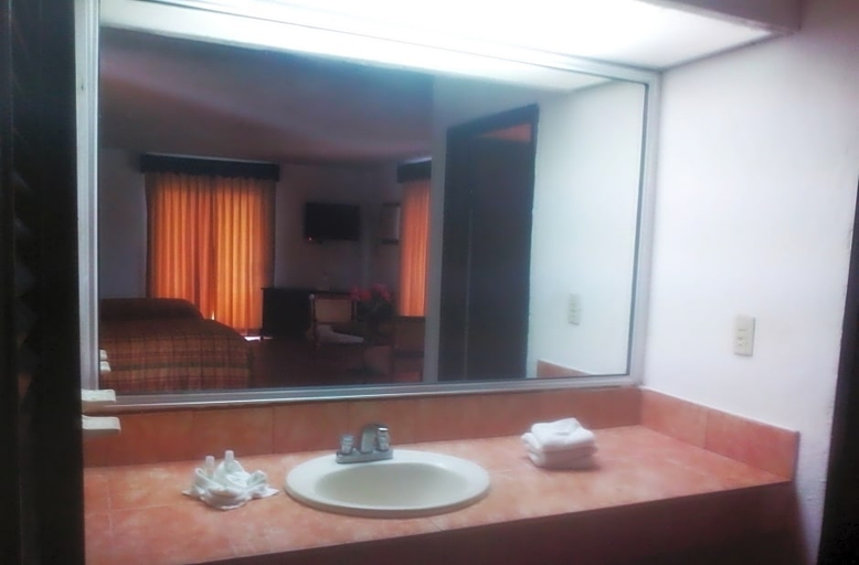 Bathroom 4, Playa de Cortes, Guaymas