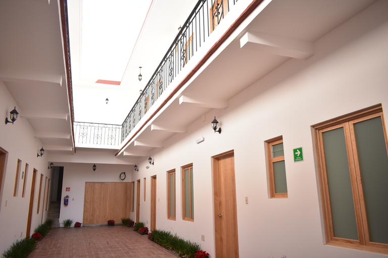 Public Area 3, Casa Santo Tomas, Del Centro