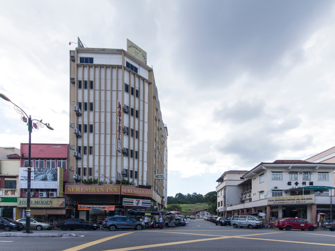 Exterior & Views