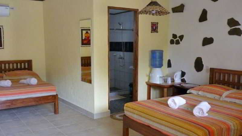 Bedroom 3, TipTop Hotel, Resto and Delishop, Panglao