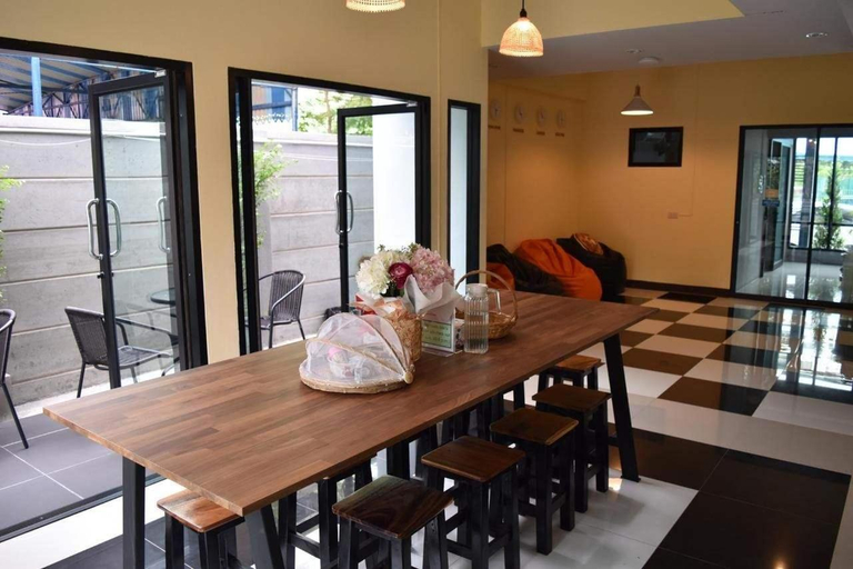 Public Area 3, Hide Bangkok Hostel, Khlong Toey
