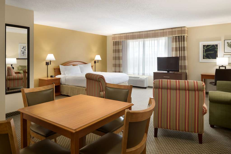 Exterior & Views 2, Country Inn Suites By Radisson Grinnell Ia, Poweshiek