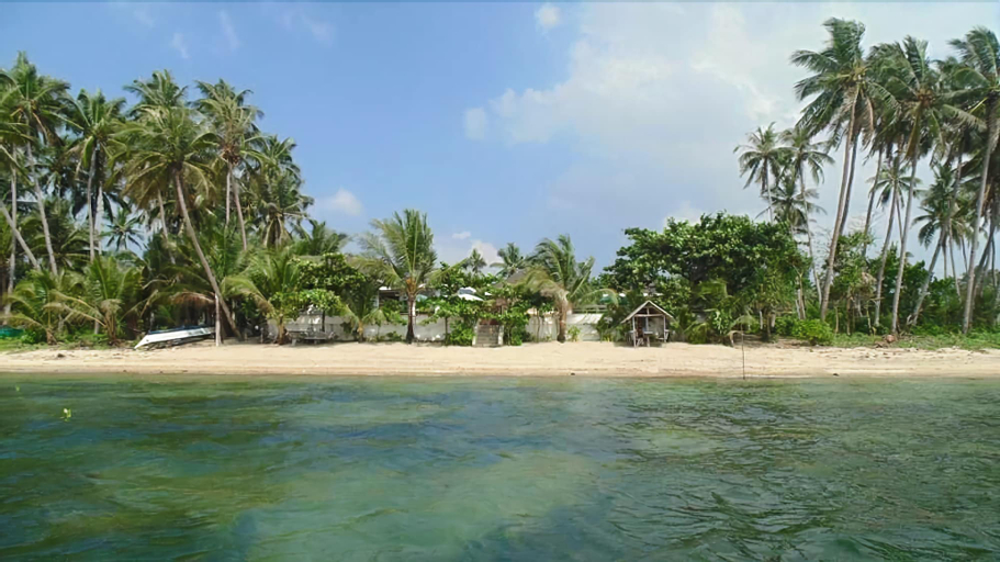 Ucoy Beach Resort, Libertad