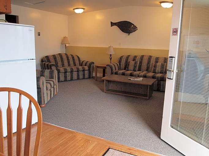 Public Area 3, West Coast Motel, Alberni-Clayoquot
