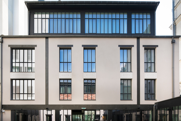 Exterior & Views