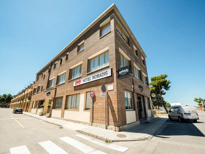 Exterior & Views 2, Hostal Nobadis, Lleida
