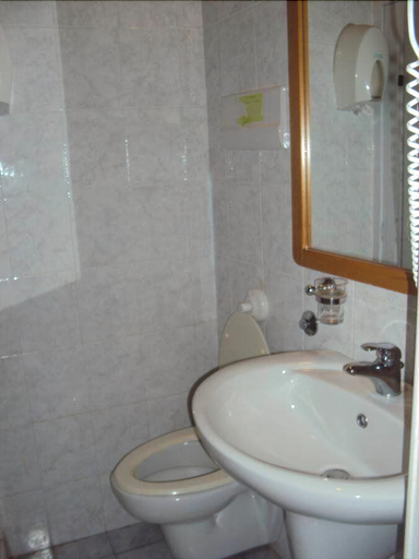 Bathroom 5, Hotel Mirage, Messina