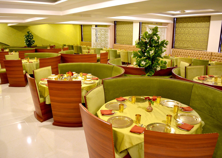 Food & Drinks 3, Landmark NX, Gwalior
