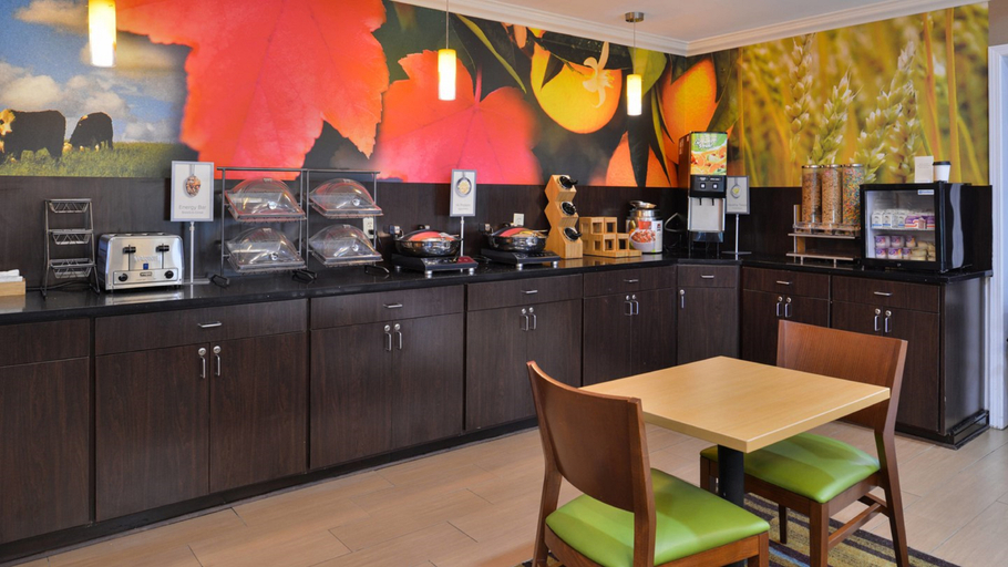 Food & Drinks 5, Fairfield Inn Hattiesburg, Lamar